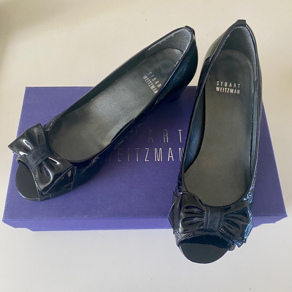 Stuart weitzman love bow low hills